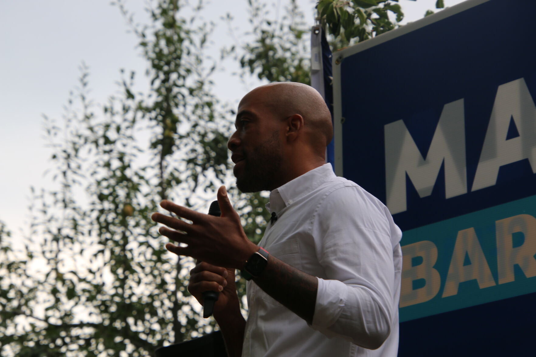 Barnes speaking close.JPG